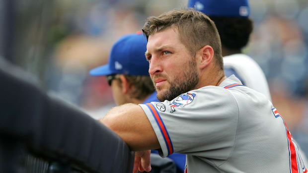 tim-tebow-ankle-sprinkler.jpg
